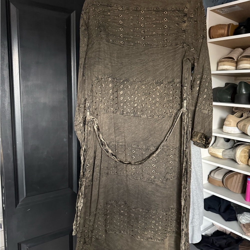 Olive Green Long Duster with Eyelet Details - Picture 4 of 4